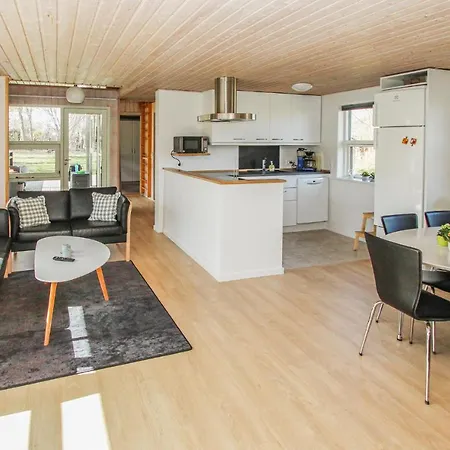 Holiday home 3 Bedroom Stunning In Samso
